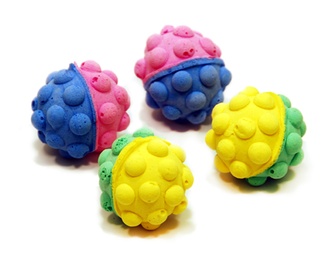 Игрушка для кошек TRIOL Мяч-мина двухцветный (4,5 см, 4 шт)